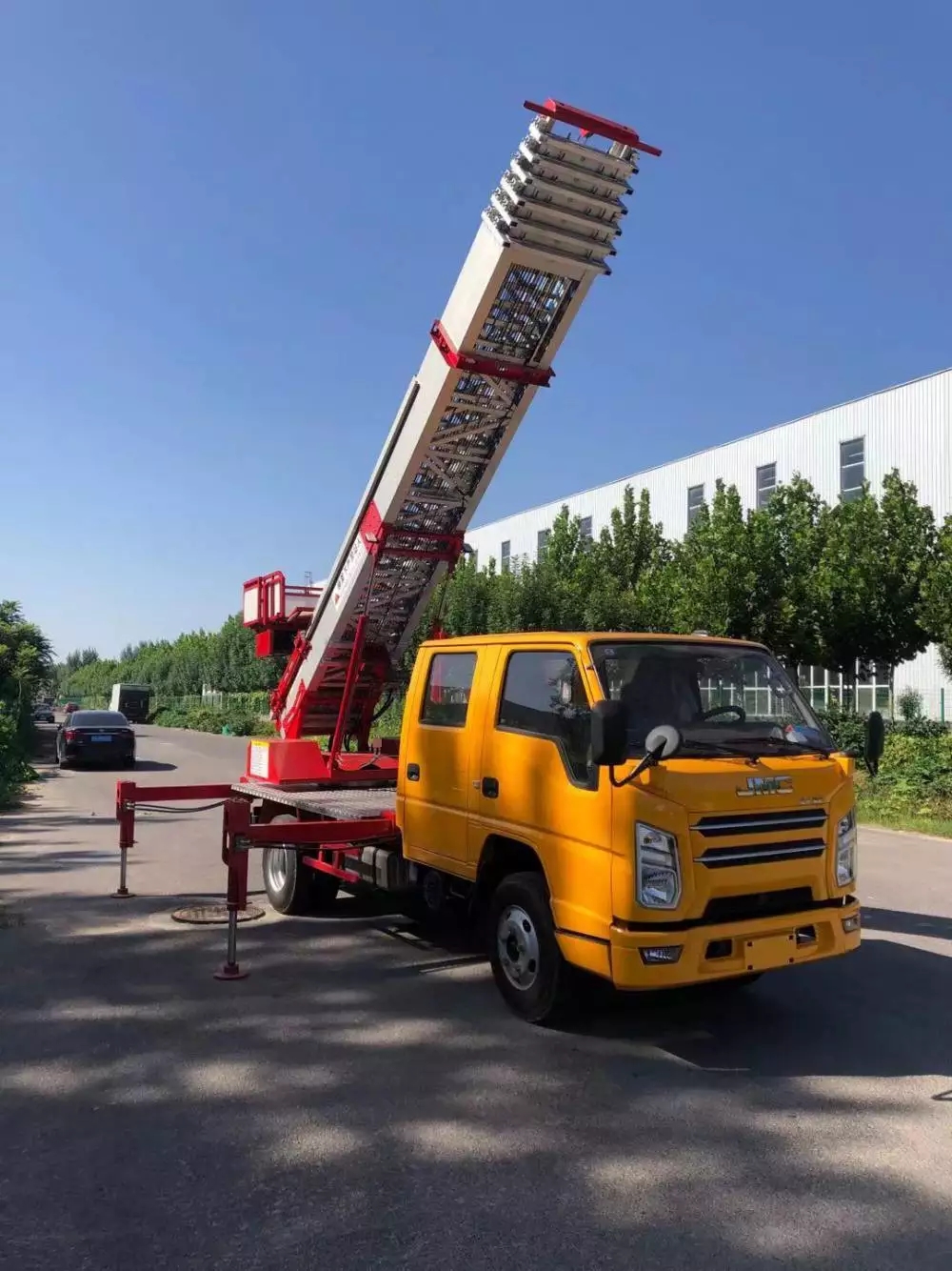 青县附近的云梯车出租服务：轻松解决高空作业需求